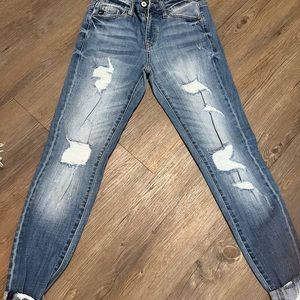 Size 7/27 kancan jeans